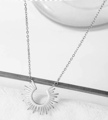 Minimalist 18K Gold Semi-Circle Sunray Necklace
