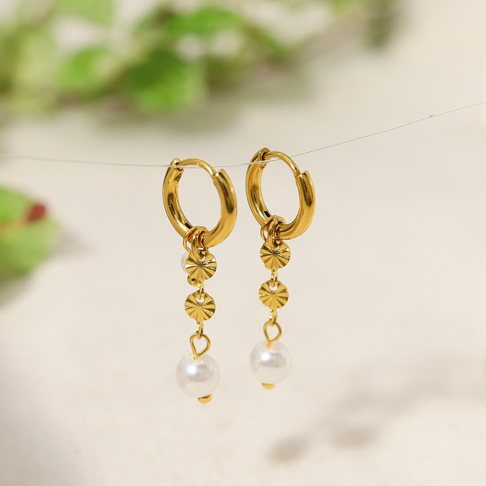 French-Style Long Earrings With Round Pearls And 18k Gold Plating