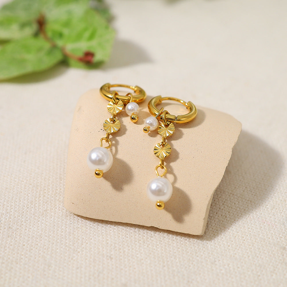 French-Style Long Earrings With Round Pearls And 18k Gold Plating