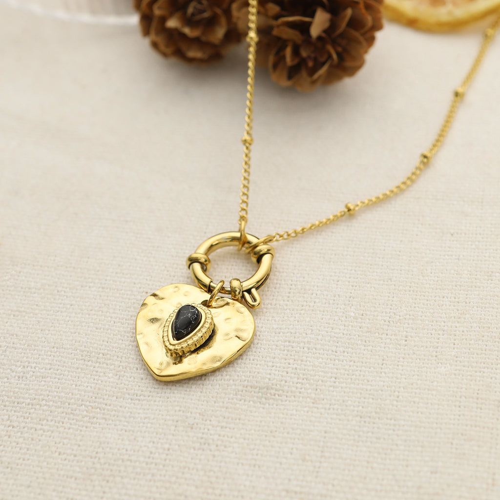 French Vintage-Style Natural Stone Heart Necklace (18K Gold-Plated)