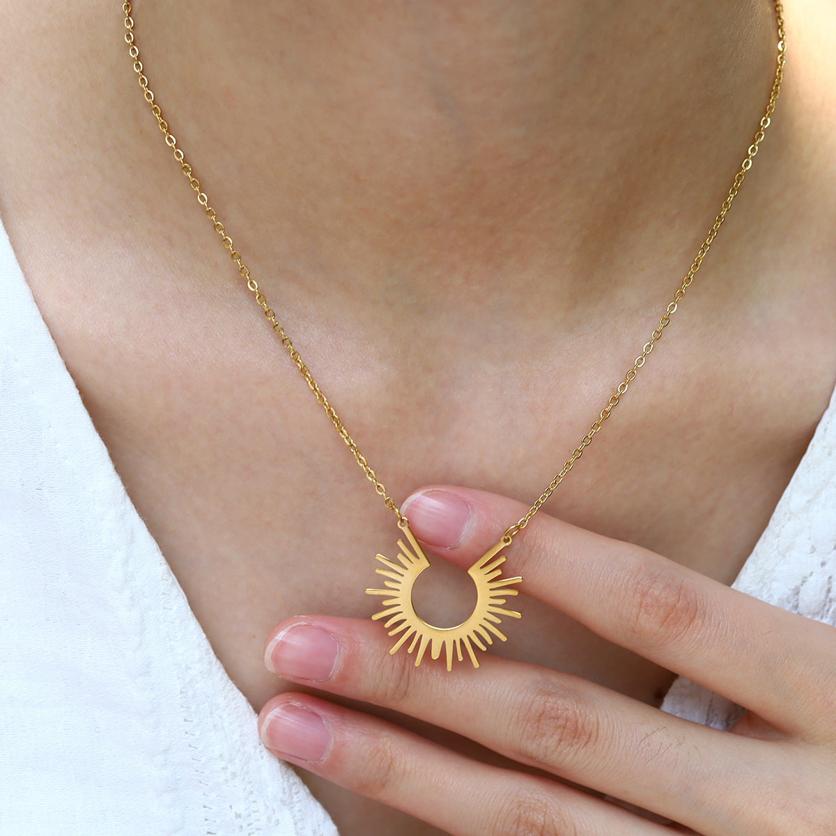 Minimalist 18K Gold Semi-Circle Sunray Necklace
